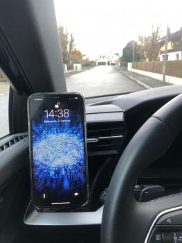 Preview: RS-Mount, fahrzeugspezifischer Handyhalter passend für Audi A3-S3-RS3 8Y ab Baujahr 2020, Made in Germany